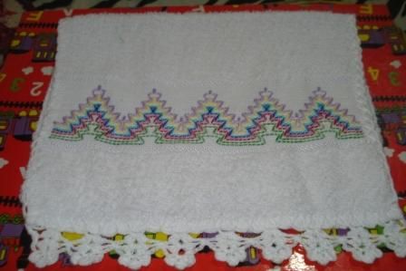 toalha para mãos bordado arvores natalinas